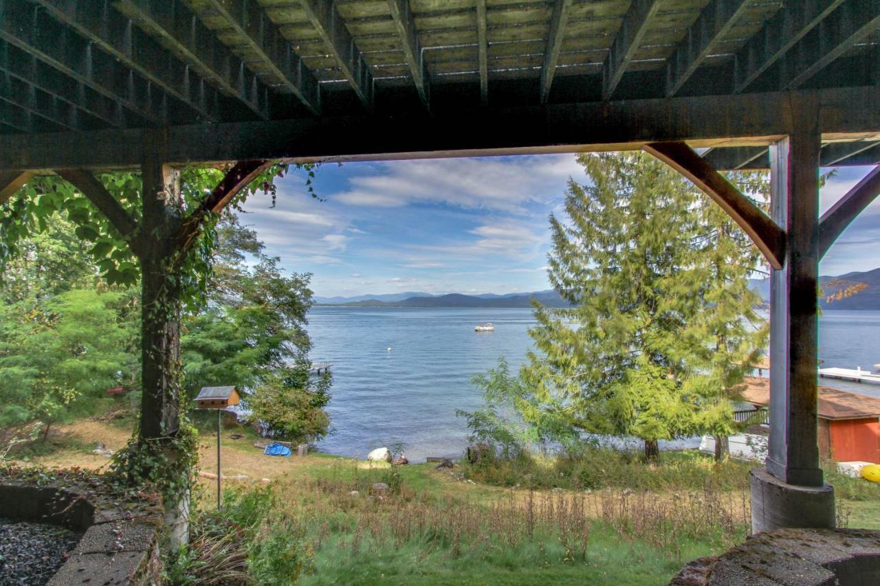 Bottle Bay Lakefront Lodge 桑德波因特 外观 照片